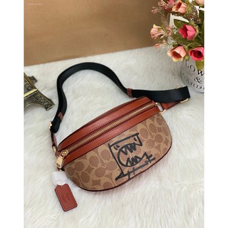 (แท้ 💯%‼) COACH BELT BAG IN SIGNATURE WITH REXY BY GUANG YU