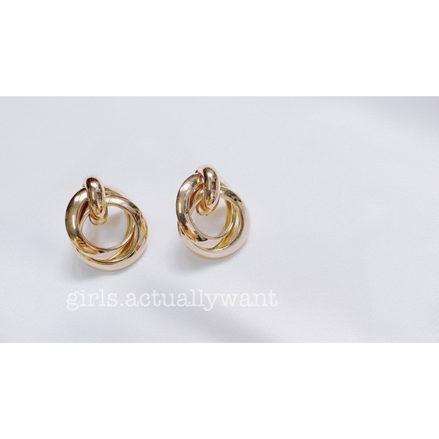 Classic Gold earrings
