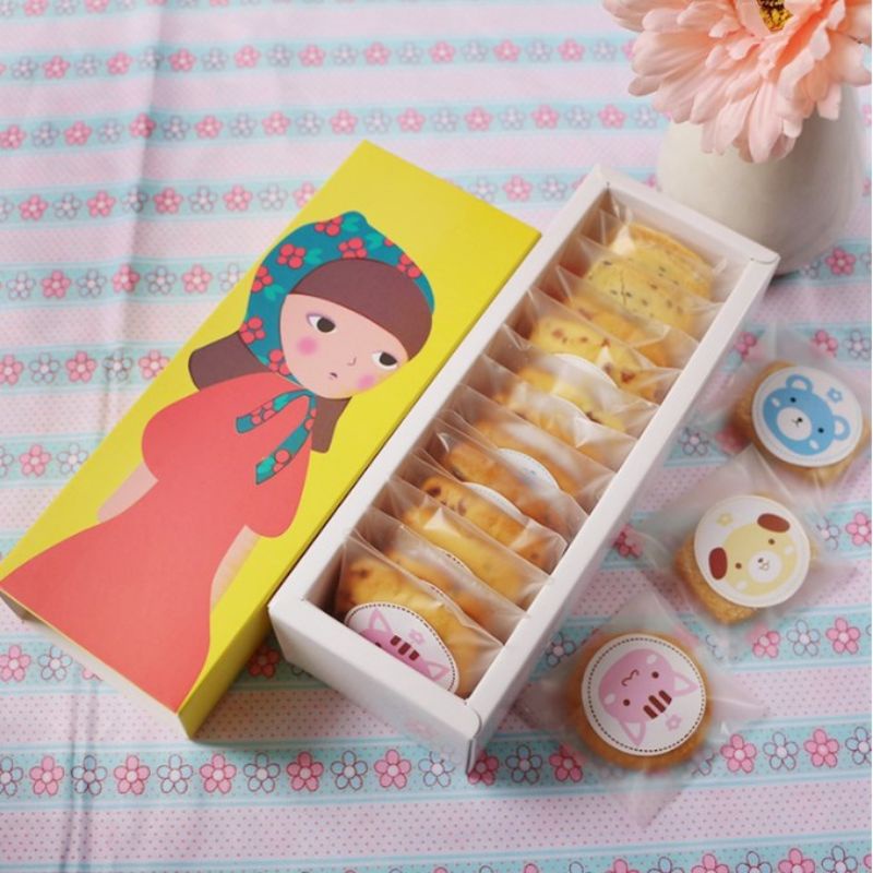 กล่องใส่ขนมคุ๊กกี้ ใส่มาการอง ลายเด็กผู้หญิง แพ็คละ 10ใบ - รูปที่ 3