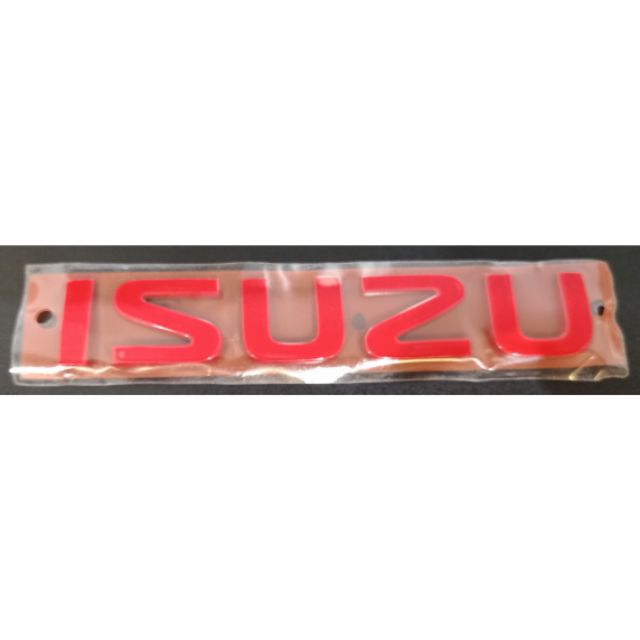 โลโก้"ISUZU"สีแดงที่ฝาท้าย DTF'18 แท้