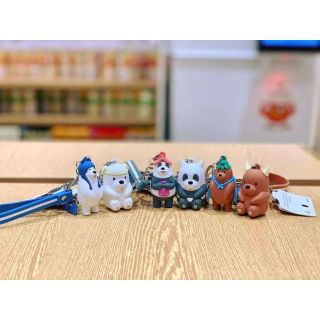 พวงกุญแจ webarebears miniso