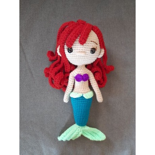 พร้อมส่งทันที ตุ๊กตาถัก Ariel เจ้าหญิงเงือกน้อย งานแฮนด์เมด ขนาด 26 ซม.