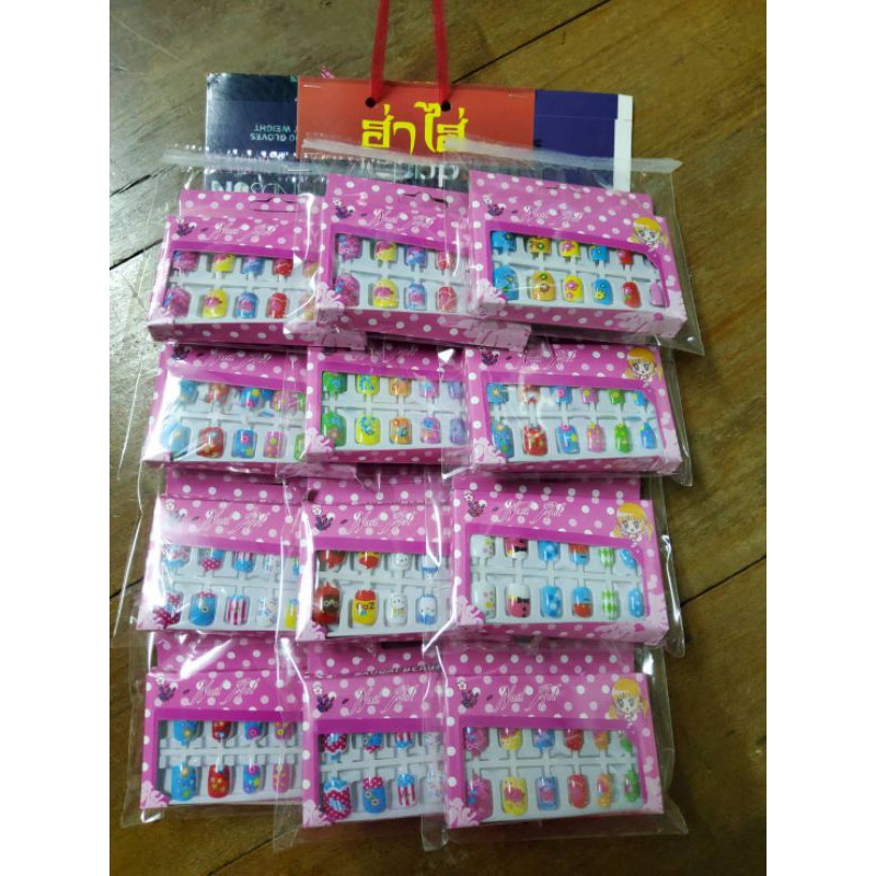 เล็บปลอม​แฟนซี​ คละแบบ12กล่อง