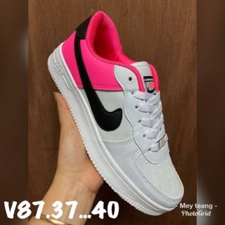 รองเท้าผ้าใบNike (37-40)