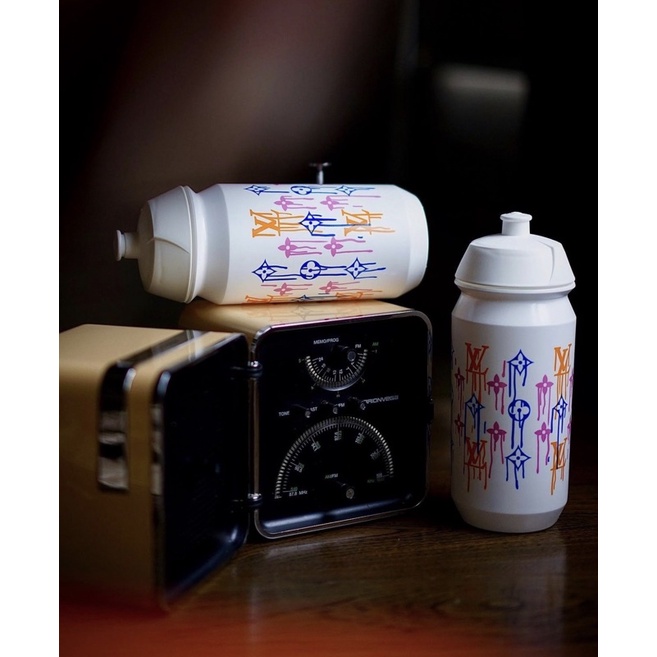 กระติกน้ำไฮโซ POP x Goochey and LV Limited Edition