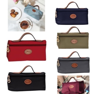 กระเป๋าเครื่องสำอาง Longchamp มาน้อย ขายดีมากค่ะ มีเป็นบางสีค่ะ