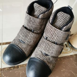 รองเท้า Ankle ​Boots made in korea Size 5 ( แม่ค้าใส่ ขนาด 38)