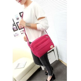 (ใส่โค้ดลดเพิ่ม MMS15BAG) Fashion handbag กระเป๋าสะพายผ้าใบ สำหรับผู้หญิง มีหลายช่องT-797
