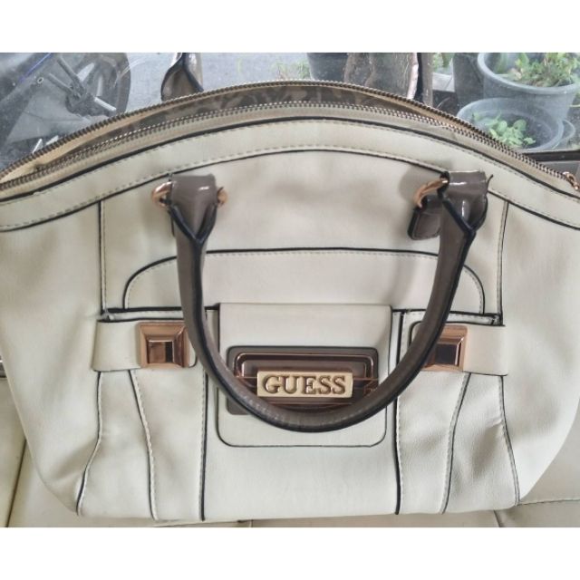 GUESS แท้
