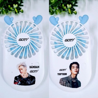 พัดลมGot7 ปรับแรงได้3ระดับ ลายGot7&gt; มาร์ค &gt; แบมแบม &gt; จินยอง &gt;แจ็คสัน&gt; ยองแจ &gt; ยูคยอม มีบริการเก็บเงินปลายทาง