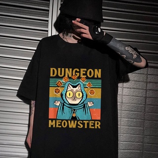 T-shirt  Dungeon Meowster เสื้อยืดลําลอง แขนสั้น พิมพ์ลาย Nerdy Gamer Cat D20 Dice RPG โอเวอร์ไซซ์ แฟชั่น สําหรับผู้ชาย