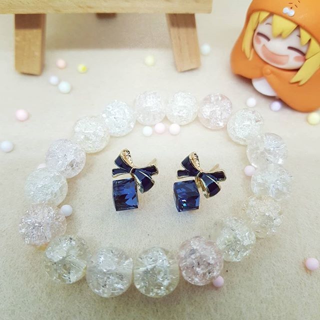 ต่างหู Crystal cube