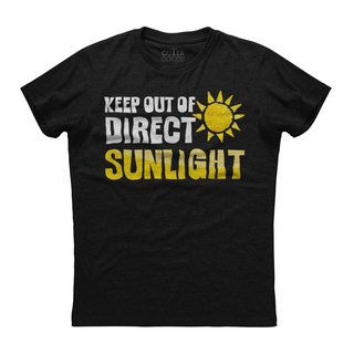 เสื้อยืดแขนสั้น ผ้าฝ้าย พิมพ์ลายกราฟฟิค Keep Out Of Direct Sunlight Geek Nerd สีดํา