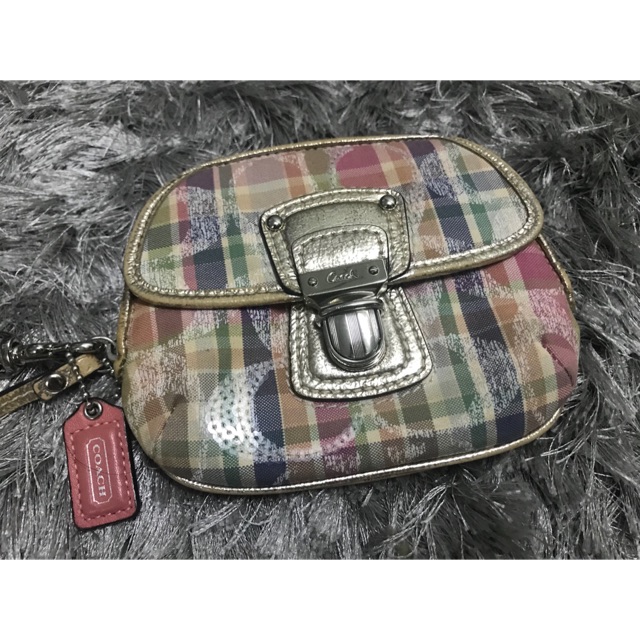 กระเป๋าคล้องมือ Coach ของแท้ มือสอง