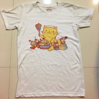 เสื้อยืดลายน้องแมวสุดน่ารัก Cute kitten T-shirt