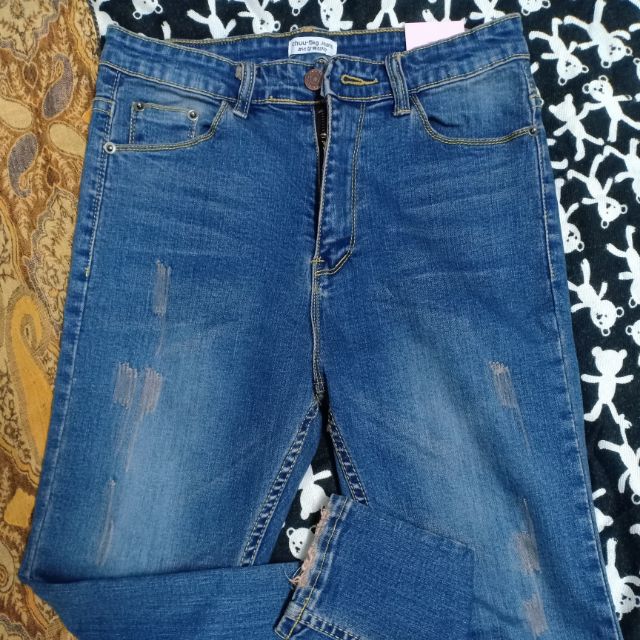 กางเกงยีนส์ Chuu-5kg Jeans แบรนด์Chuu-5kg Jeans งานเกาหลี ยีนส์ฟอกชมพู แต่งสะกิดขาด แฟชั่น #แบลคพิงค