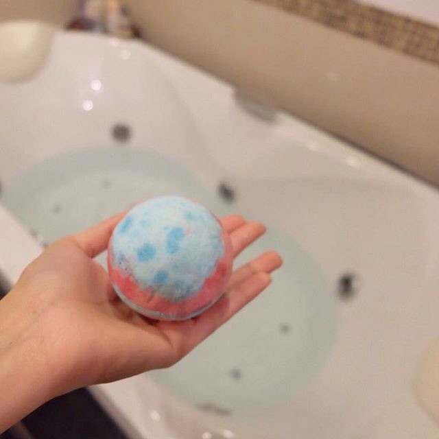 Bubble bath bomb💦