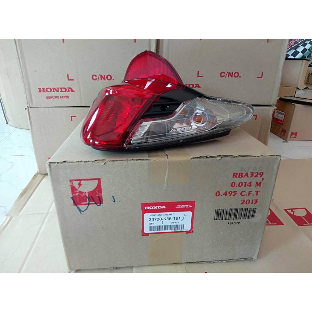ไฟท้าย ชุดไฟเบรคไฟเลี้ยว ของแท้เบิกศูนย์ Honda เวฟ110i ปี 2009-2018 ทุกรุ่น รหัสอะไหล่ 33700-K58-T81