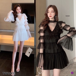 Dress 2 ชิ้น เดรสตาข้ายแขนยาว ระบายชั้นๆ ทั้งตัว มีซิปหลัง มาพร้อมเดรสสายเดี่ยวตัวซับใน