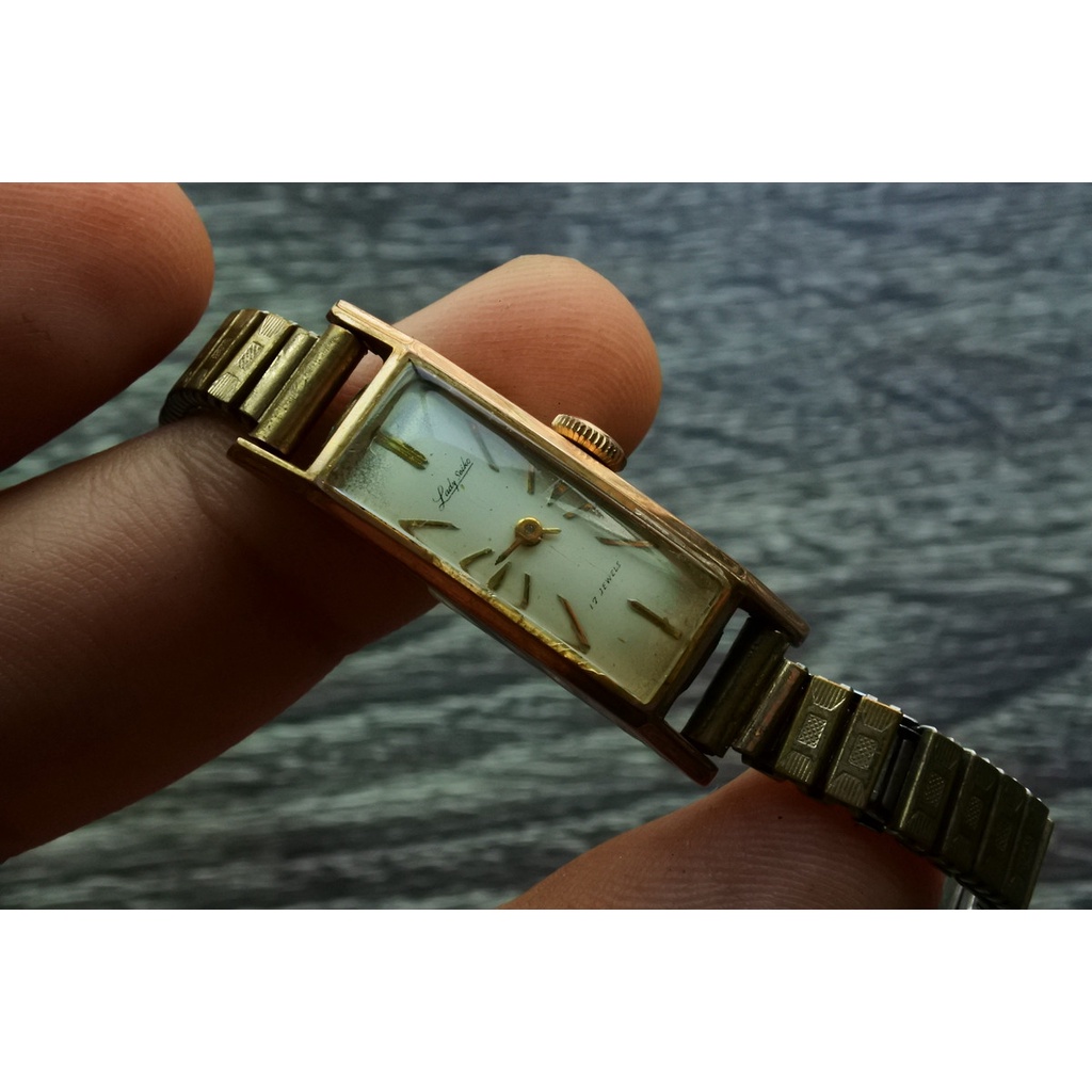 นาฬิกา Vintage มือสองญี่ปุ่น SEIKO LADY ชุบทอง 20MICRON ระบบ ไขลาน ผู้หญิง ทรงสี่เหลี่ยม กรอบทอง หน้าทอง หน้าปัด 27mm