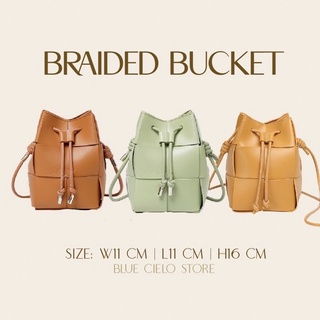 BRAIDED BUCKET กระเป๋าสะพายข้างทรงสาน