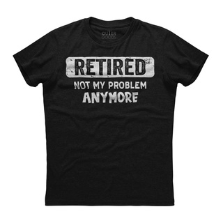 [S-5XL]เสื้อยืดแขนสั้นลําลอง พิมพ์ลาย Retired Not My Problem Anymore Retired เข้ากับทุกการแต่งกาย สําหรับผู้ชาย สีดํา 20