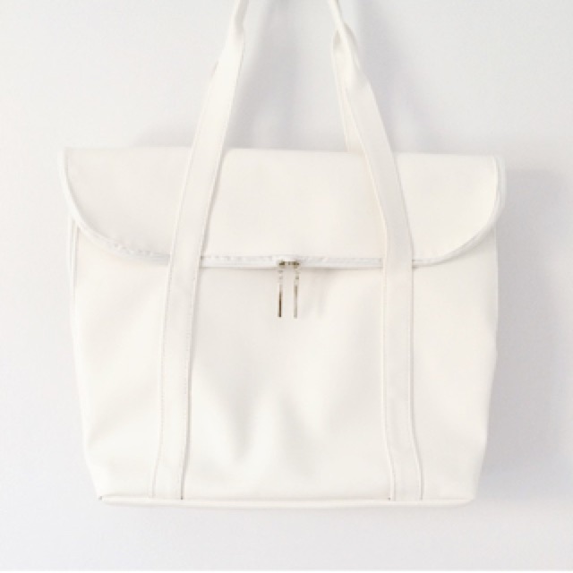 กระเป๋าriya brand