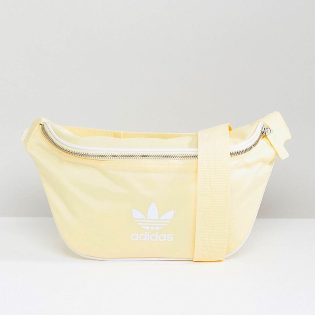 กระเป๋าคาดอก/คาดเอว Adidas original waist bag สีเหลือง 💛💛💛