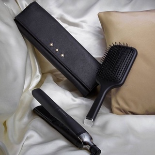 พร้อมส่ง✅ GHD PLATINUM+ STYLER AND PADDLE BRUSH GIFT SET