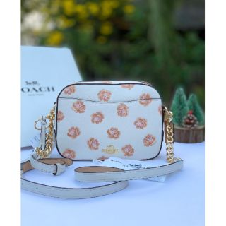 Coach 31712 Camera Bag With Rose Print

สี : LIGHT GOLD/CHALK