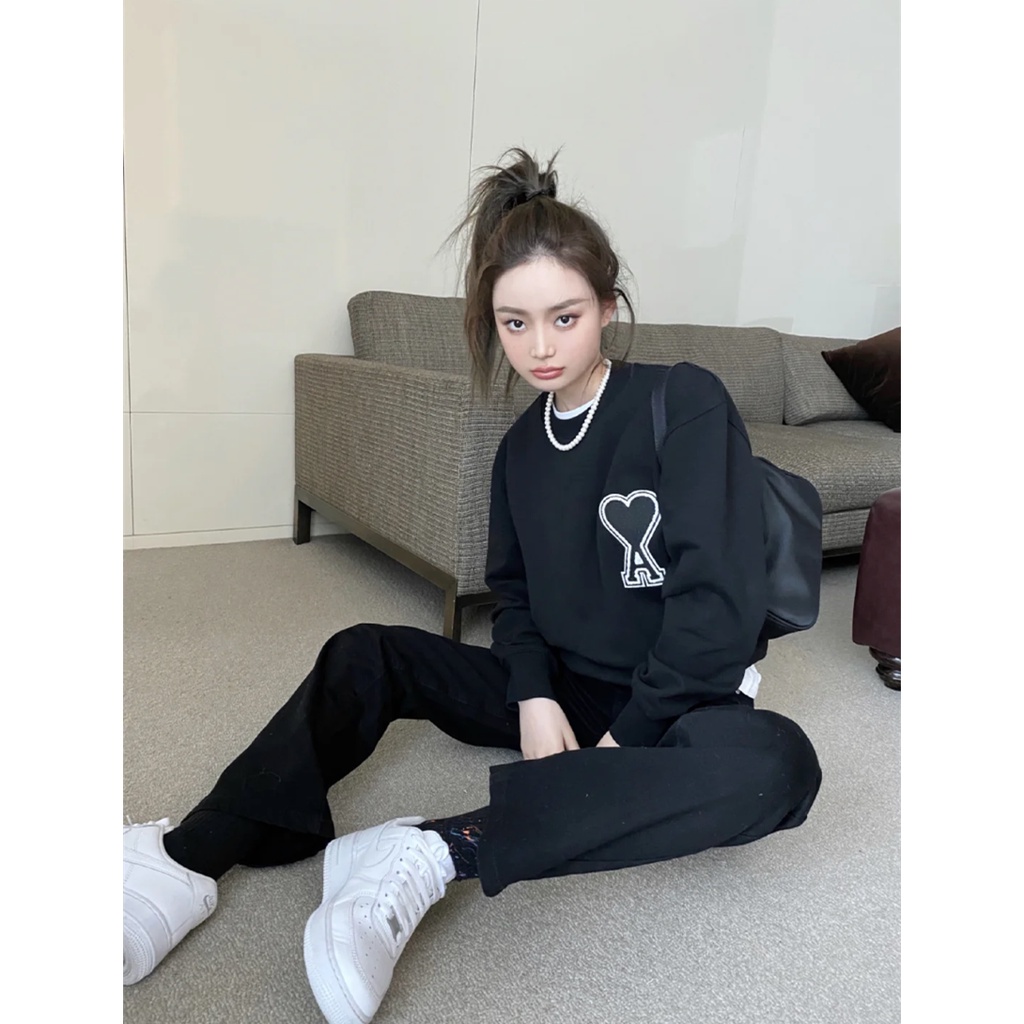 ☞▽✓เสื้อสเวตเตอร์ ami รุ่นที่ถูกต้องรักงานปัก A ตัวอักษรรอบคอหลวมแขนยาวคู่รักชายและหญิงกับแจ็คเก็ตเด