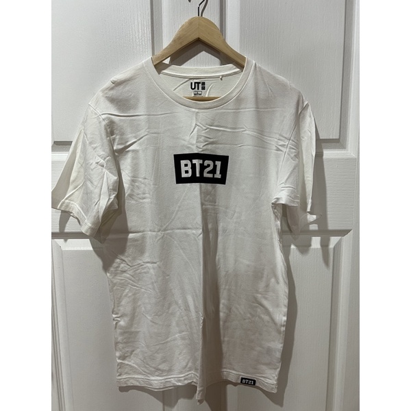 Uniqlo UT x BT21 เสื้อยืด มือสอง ของแท้ สีขาว