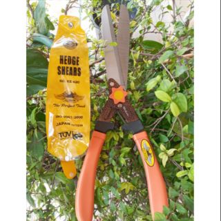 จัดส่งฟรีกรรไกรตัดแต่งกิ่งใม้HEDGE SHEARSใช้2มือจับด้ามpvcJAPAN