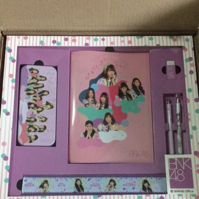 ชุดเครื่องเขียน สมใจ BNK48(ปากกามิวสิค สมุดไม่มีเส้น)