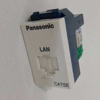 เต้ารับคอมพิวเตอร์ CAT5E ยี่ห้อ Panasonic รุ่น WEG2488