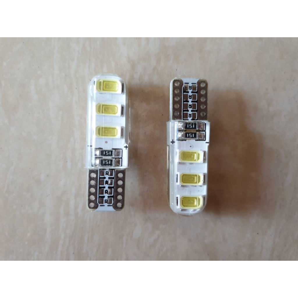 หลอดเสียบ LED 9เม็ดใหญ่ สีขาว คู่ล่ะ 60บาท