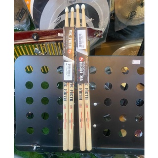 ไม้กลอง Vic Firth รุ่น American Classic (หัวไนลอน) ขนาด 5BN / 2BN ปลายไนลอนให้เสียงที่ชัดเจน เลือกขนาดได้- มีปลายทาง