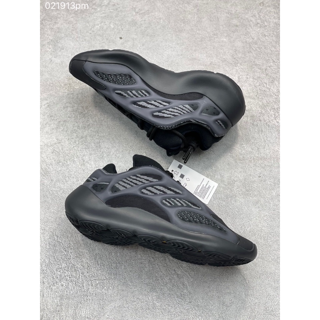 Adidas Yeezy 700V3 "Srphym" Kanye มะพร้าวส่องสว่างบนรองเท้าพ่อย้อนยุครูปทรงพิเศษรองเท้าวิ่งผู้ชายสีดำ