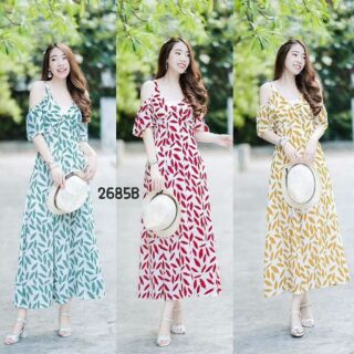 Maxi Dress เดรสยาวสายเดี่ยวเปิดไหล่ ทรงคอวีหน้าหลัง เนื้อผ้าสลาฟลายใบไม้ มีชับใน