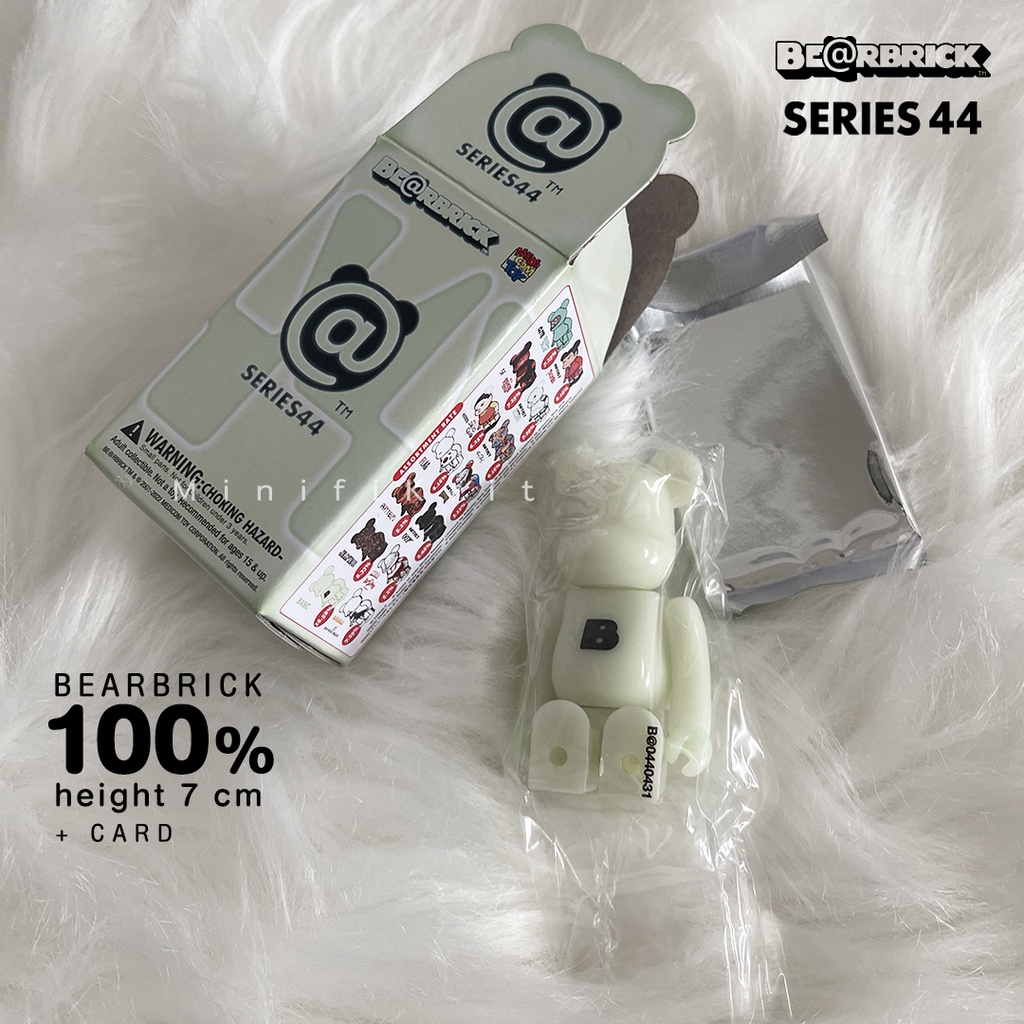 Bearbrick ของแท้ พร้อมส่ง BERBRICK BASIC ตัวอักษร 100 BERBRICK SERIES ...