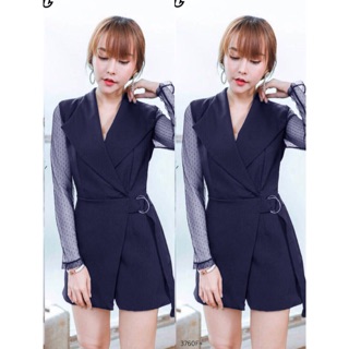 Jumpsuit แขนมุ้ง ขาสั้น คอปก งานผ้าซาร่า ด้านหน้าแต่งป้ายเหมือนกระโปรง