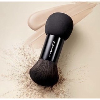 แปรง MAC DUO BRUSH ขนาด 120x42 mm ราคา 490 บาท New จากเคาน์เตอร์ MAC แท้ 100%