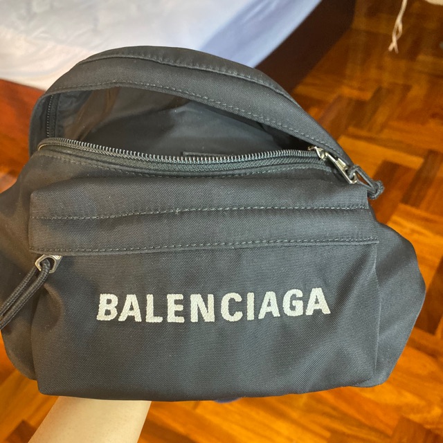 Balenciaga belt bag used like new ส่งต่อ