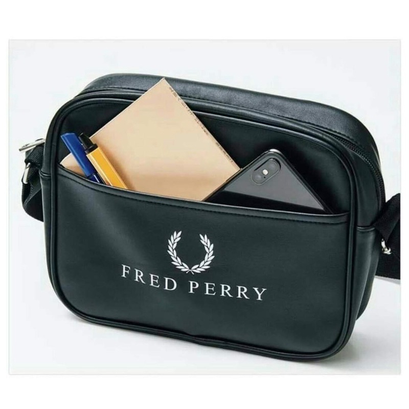 กระเป๋าสะพายข้าง FRED PERRY