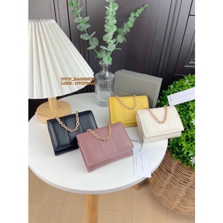 Charles &amp; Keith Aralia Chain Handle Short Wallet แท้💯%