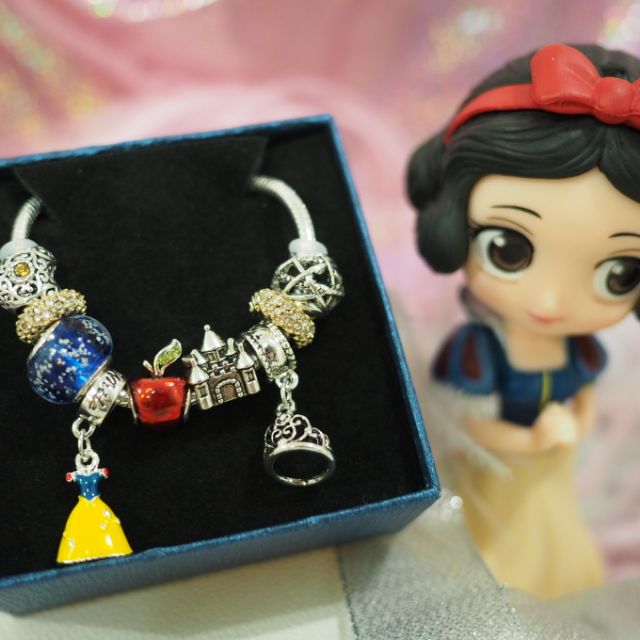 Snow white set