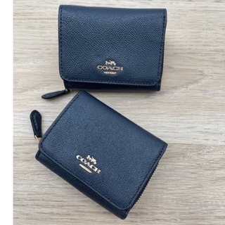 กระเป๋าสตางค์ SMALL TRIFOLD WALLET (COACH F37968) MIDNIGHT/LIGHT GOLD หนังแท้ สีกรมท่า 3 พับ