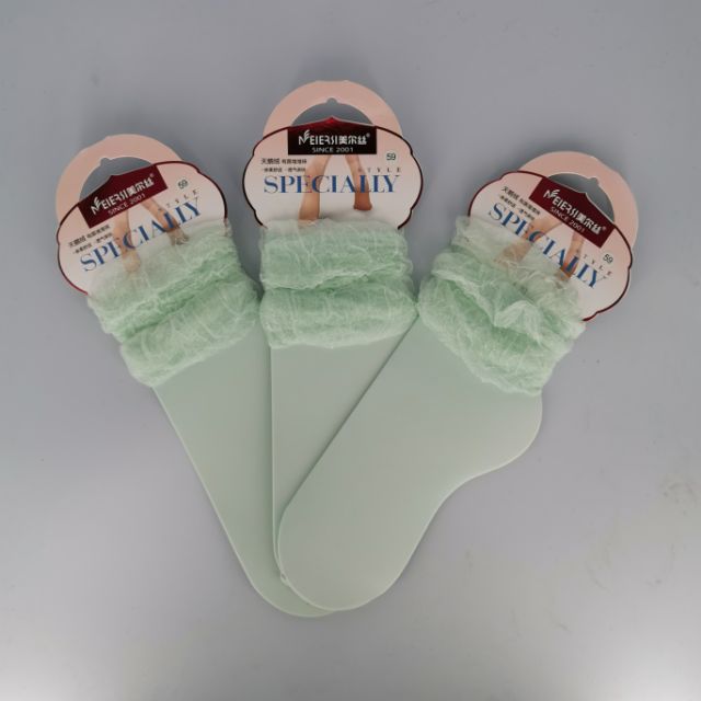 ถุงเท้า​ข้อ​กลางสีขาวลายริ้ว​ฟรี​ไซส์​ขาย​คู่​ละ​25บาท​