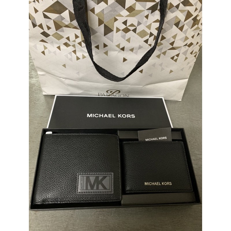 🔥🔥🔥พร้อมส่งที่ไทยค่ะ Michael  Kors ไมเคิลคอร์ ของแท้ 💯 % Box Set 😄😄😄 เซ็ทกล่องกระเป๋าสตางค์ชาย