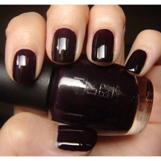 OPI สี Lincoln Park After Dark  (NL W42) สีม่วง มะเหมี่ยวเข้มๆๆ เหมาะกับใครที่อยากทาให้มือขาวเท้าขาว แท้ 💯%